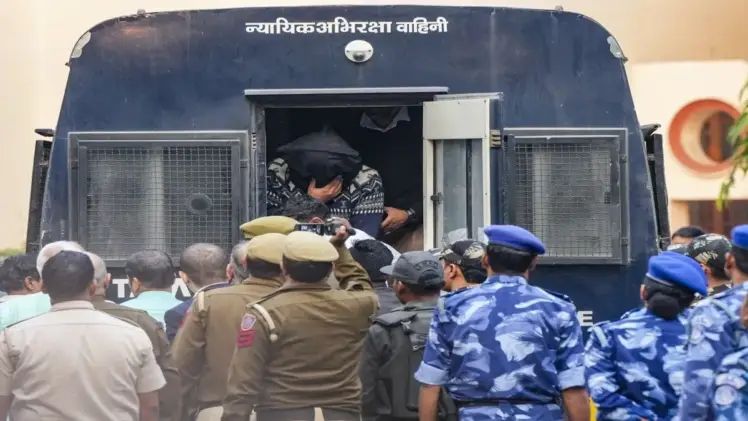 mkyindian's tweet image. Delhi Terror Blast: AK-47 Bought for ₹5 Lakh, Explosives Stored in Deep Freezer

#DelhiBlast #Jihadists #WhiteCollarTerrorModule