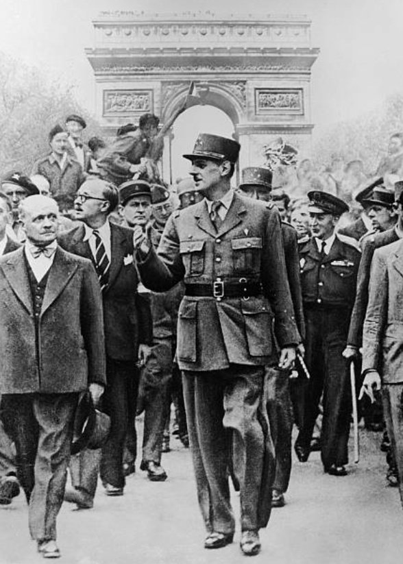 Gaullisme_Fr's tweet image. 🇲🇫 22 novembre 1890, il y a 135 ans, naissance du Général de Gaulle, à Lille.

Hommage à celui qui a consacré sa vie au salut de la patrie, sauvé l'honneur du pays, libéré la France, lui a redonné sa place dans le monde et fondé notre République.

« La France ne peut être la…