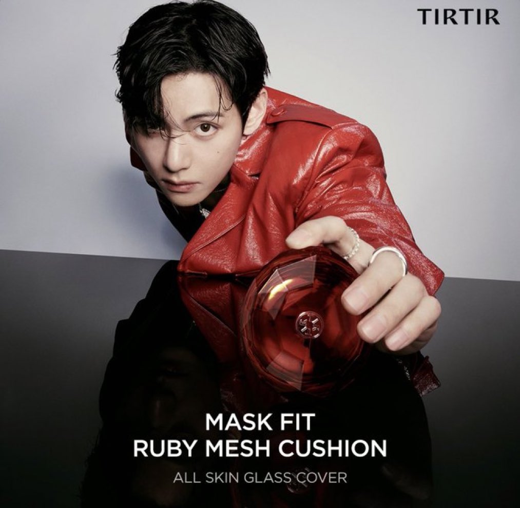 LEMMY_LOVE_BTS7's tweet image. 와...사진마다 김티르 너무 이쁘잖아🥹

TIRTIR AMBASSADOR TAEHYUNG
V FACE OF TIRTIR
#TaehyungxTIRTIR
#VxTIRTIRGLOBAL