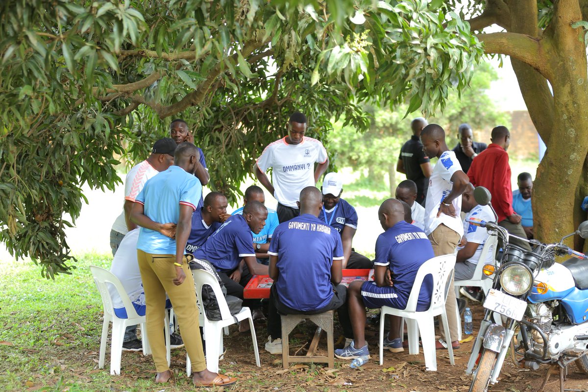 cbsfm_ug's tweet image. Emizannyo gy&apos;Ebitongole by&apos;Obwakabaka gikomekkerezebwa leero wansi w&apos;omulanwa #Ommanyi era gigenda maaso mu Lubiri e Mmengo.

Ebitongole ebisoba mu 20 bittunka mu mizannyo egyenjawulo; Omupiira, okubaka, emisinde, omweso, ludo, n&apos;emizannyo emirala.
#CBSFmUpdates