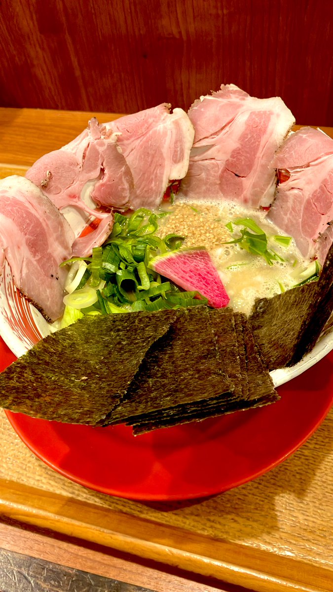 vrc_uyu's tweet image. すいません
いただかせていただきますぅ😼🍜