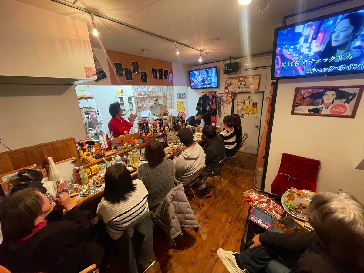 roymona67's tweet image. 妃麗心愚の忘年会始まったよー
味噌の焼き鳥うんまい😋