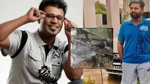 ప్రముఖ పంజాబీ గాయకుడు హర్మాన్ సిద్ధూ ఘోర రోడ్డు ప్రమాదంలో మృతి
మాన్సా–పాటియాలా రహదారిపై కారు ట్రక్కును ఢీకొట్టడంతో ఘటన చోటుచేసుకుంది.
‘పేపర్ యా ప్యార్’ పాటతో ప్రజాదరణ పొందిన హర్మాన్ సిద్ధూ మ‌ర‌ణాన్నిఆయ‌న‌ అభిమానులు, సంగీత ప్రియులు జీర్ణించుకోలేక‌పోతున్నారు. ఆయ‌న‌కు  భార్య, చిన్న