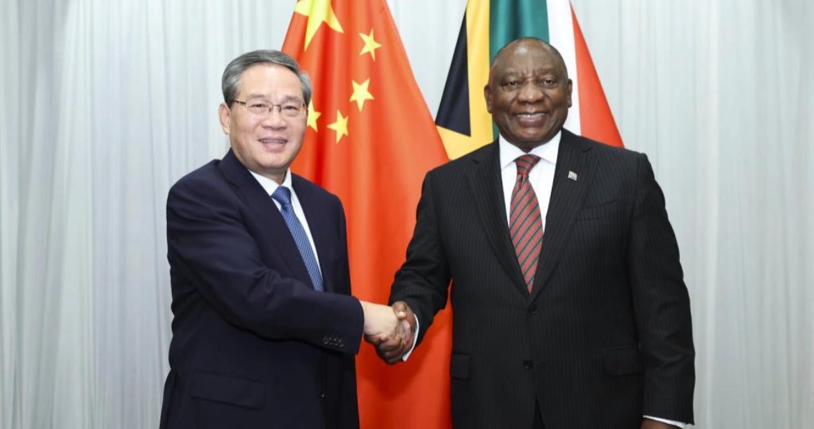 jacksonhinklle's tweet image. 🚨🇨🇳🇿🇦 BREAKING: China ready to “deepen” trust and cooperation with South Africa, a fellow BRICS member nation.