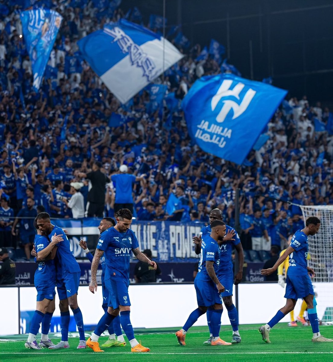Mo1_hfc's tweet image. اليوم عودة الهلال ، اليوم عودة الحياة
اليوم عودة الأكسجين .. اليوم عودة هلال إنزاغي

مباراة صعبه امام الفتح مع ظروف غيابات الهلال
لكن أثق في إنزاغي في أدارته للمباراة وتحقيق 3 نقاط
بإذن الله الهلال يواصل فوزه رقم 11 متتالي

منصور يا أغلى شعار 💙💙💙