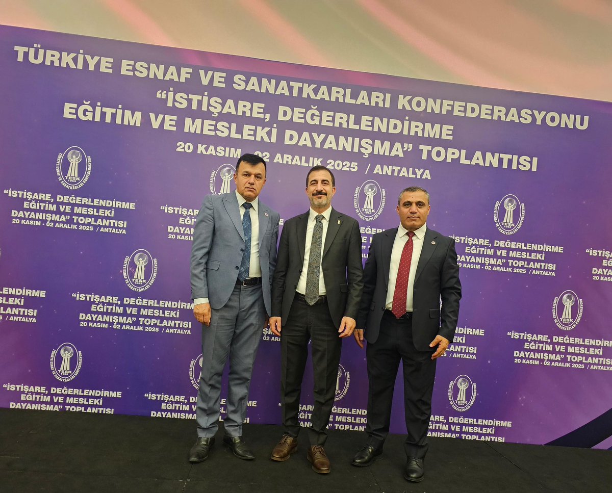 Antalya’da, TESK Genel Başkanımız Sayın Bendevi Palandöken’in başkanlığında, Federasyon, Birlik ve Oda Başkanlarımızın katılımıyla düzenlenen “İstişare, Değerlendirme, Eğitim ve Mesleki Dayanışma Toplantısı”na, Hakkari Şoförler ve Otomobilciler Esnaf Odası Başkanımız ve HESOB