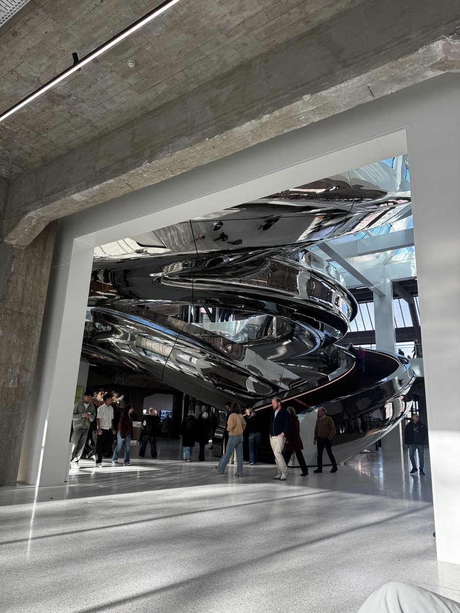 ChefLittleC1's tweet image. Het #Fenix landverhuizersmuseum in #Rotterdam is niet alleen een architectonische parel maar ook een daverend succes qua bezoek. Geweldige aanwinst voor de stad!