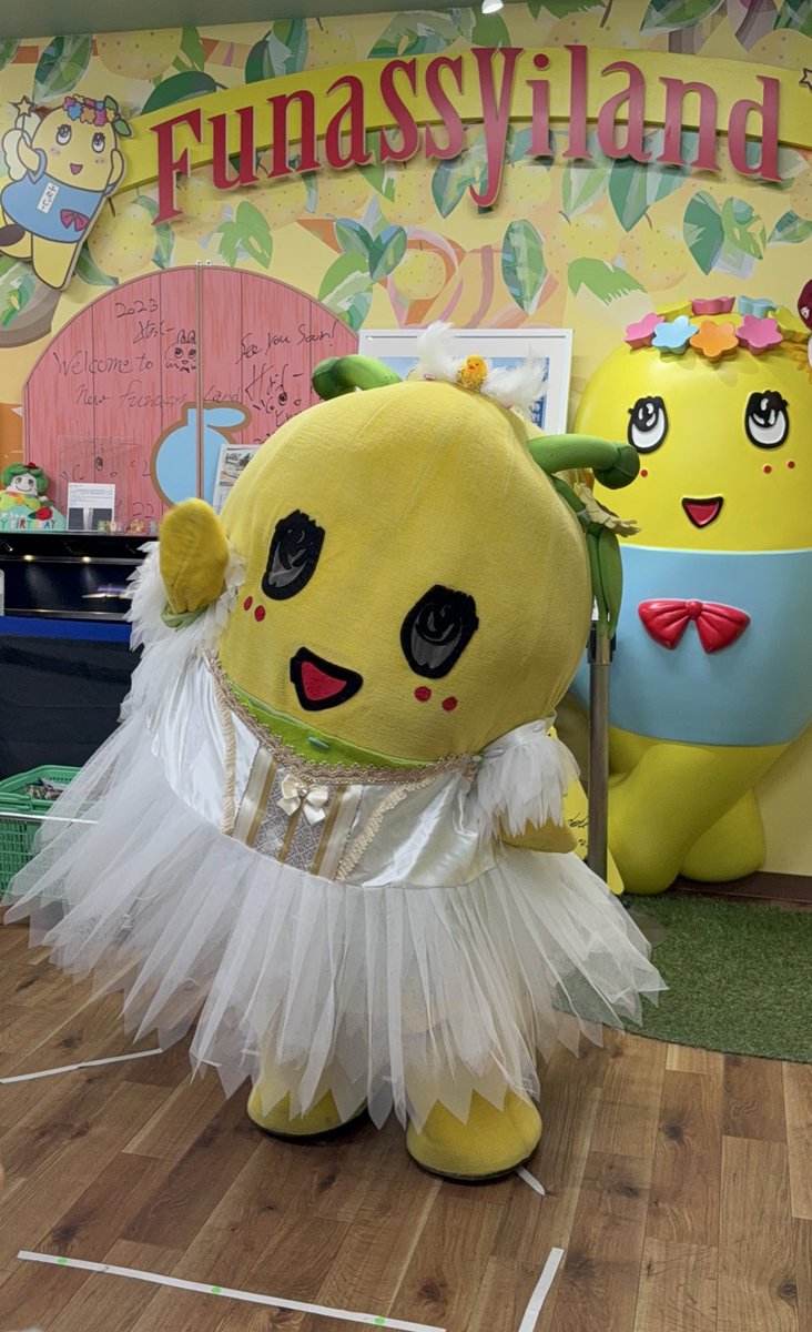 可愛い天使🪽がいらっしゃったなっぴ🐛🩷 頭にアヒル乗ってるのぐう