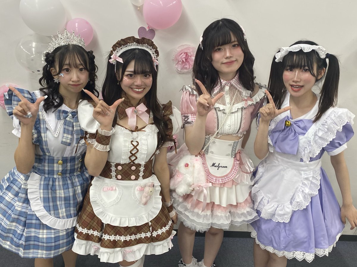 理大祭1日目が終わりました〜💪

新しいお給仕衣装👗も着れて、みなさんとた〜っくさんお話もできて、とっても楽しかったです💕

ライブもとっても盛り上がったので明日も観に来てね〜🎤

明日も会えるのを楽しみにしてます🥰
#理大祭 #東京理科大学 #コンカフェ