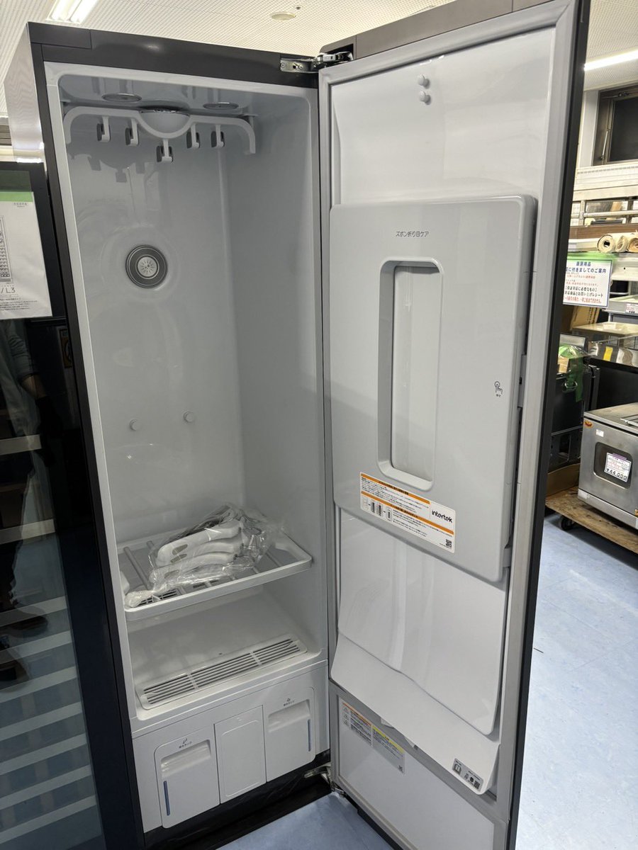 スーツやコートを入れるだけできれいに！？

話題のスチームクローゼット「LGスタイラー」が何故かキンブルに入荷しました

元展示品
定価21万円→11万円

キンブルみよし店