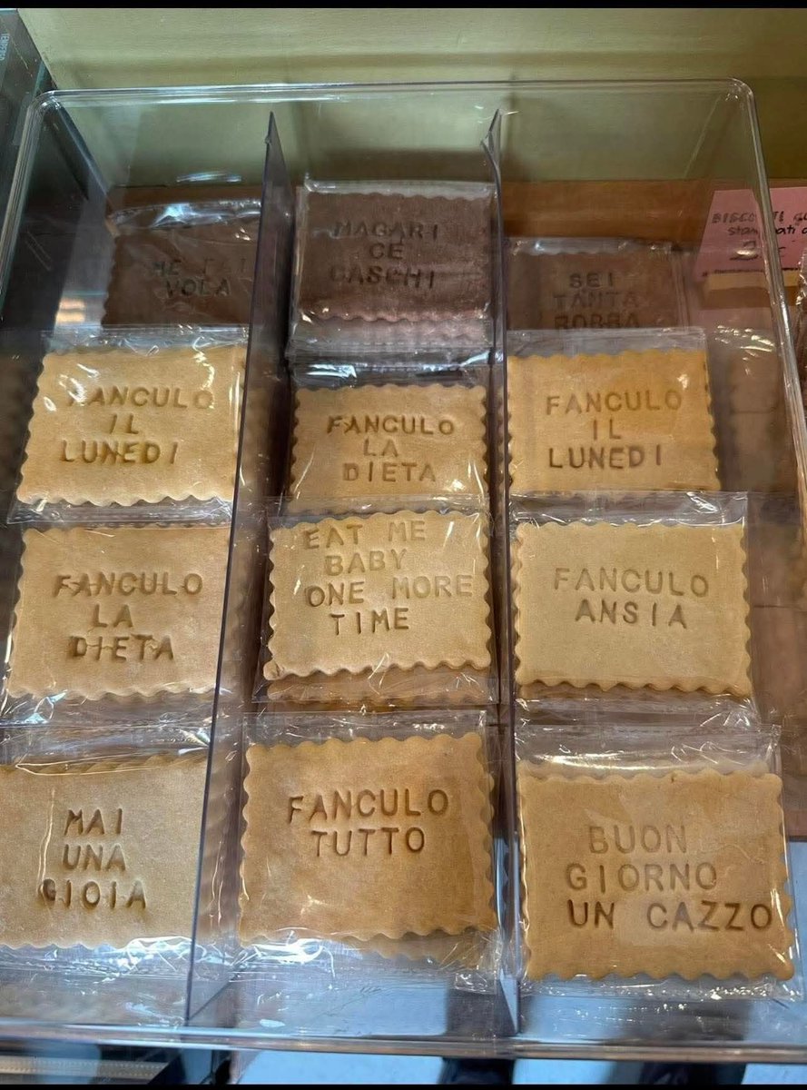 AlanPanassiti's tweet photo. Biscotti ostili https://t.co/oUvyHiVrVy