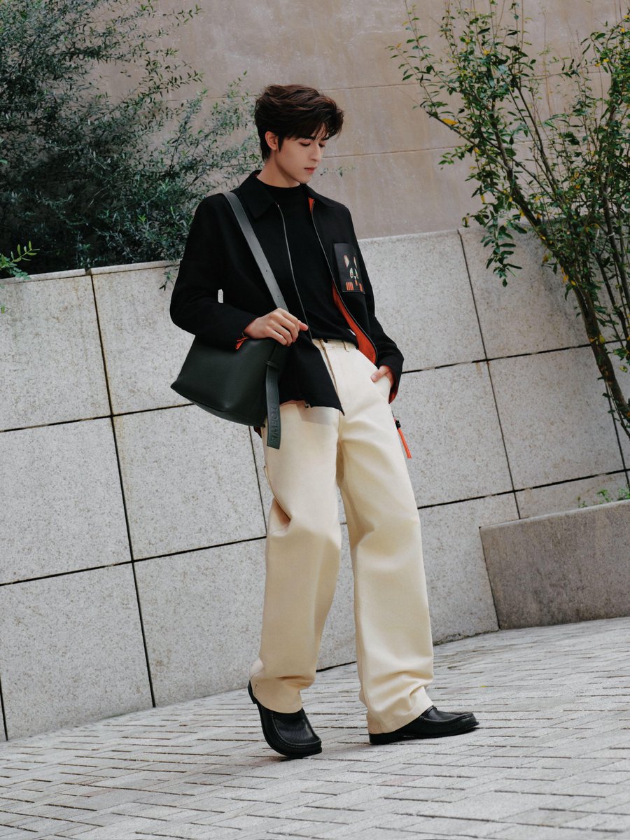patrick_thfc's tweet image. 251122 | Patrick’s XHS Update

ʚ🐰ɞ

สไตล์ city สักหน่อย 🍁🥨🥞

@patrick_pppat #LOEWE
#แพทริค #PatrickFinkler #尹浩宇 
#YinHaoyu #แพทริคณัฐวรรธ์