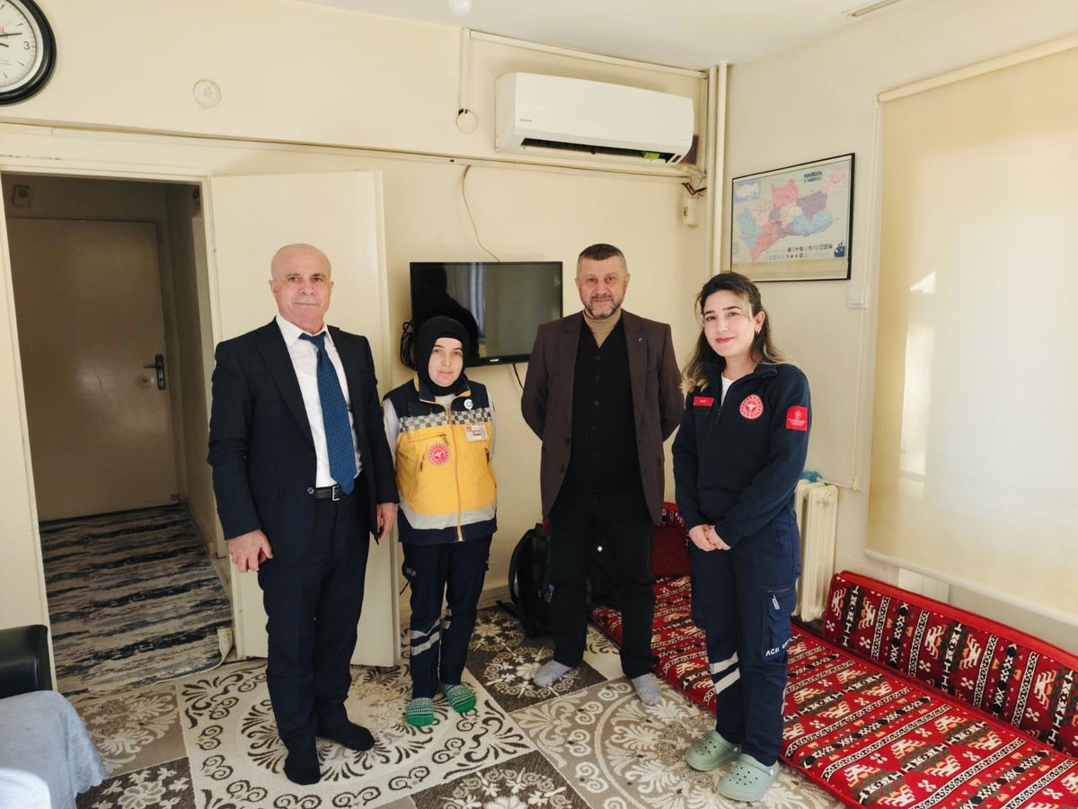 Şube Başkanımız Sn. Abdullah Saruhan ve Yönetimimiz, Savur Devlet Hastanesi yöneticileri, sağlık personelleri, 112 ASH ve TSM çalışanlarını ziyaret etti. Çalışanlarımızın talep ve beklentilerine dair görüş alışverişinde bulunuldu. Misafirperverlikleri için teşekkür ederiz.