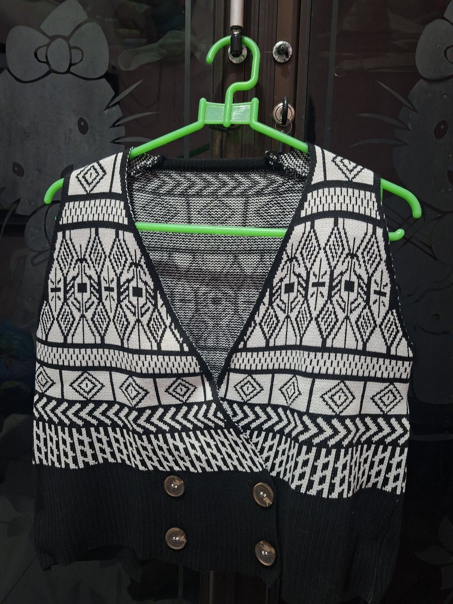 byee2buyy's tweet image. halloo temen² malang!✨ yang lagi cari barang preloved murah mulai 10k–30k an, bisaa liat dulu yaa~ ada kemeja, vest, dan perlengkapan kost🫶🏻 bisa COD area malkot, gosend &amp;amp; JNT yaa! 🚛
dm @neoxoxopong atau dm kita buat tanya² boleh bangeett 😆💗
#prelovedmalang #prelovedmurah