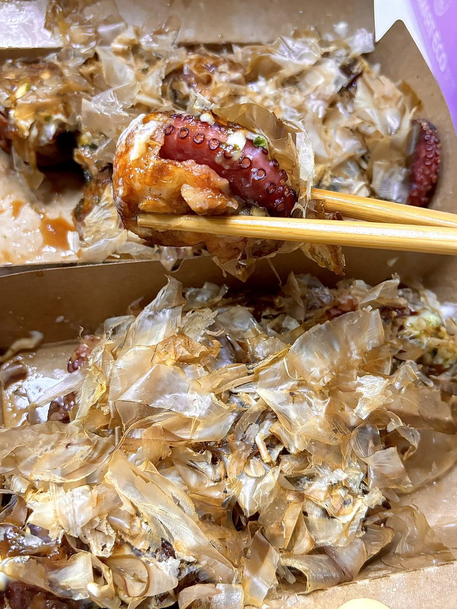 타코야끼에 문어가 이모냥으로 들어가면 걍 하룰라라 가죠