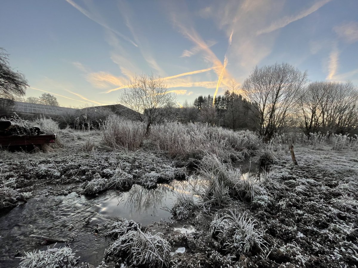 #vrtweer 8:05 Bievre ⁦<a href="/BuienradarBE/">BuienradarBE</a>⁩ ⁦<a href="/NoodweerBenelux/">NoodweerBenelux</a>⁩ ⁦<a href="/weerenradar_be/">Weer & Radar België</a>⁩ ⁦<a href="/Weerbord/">Weerbord☀️☔️</a>⁩  -7 graden 🥶