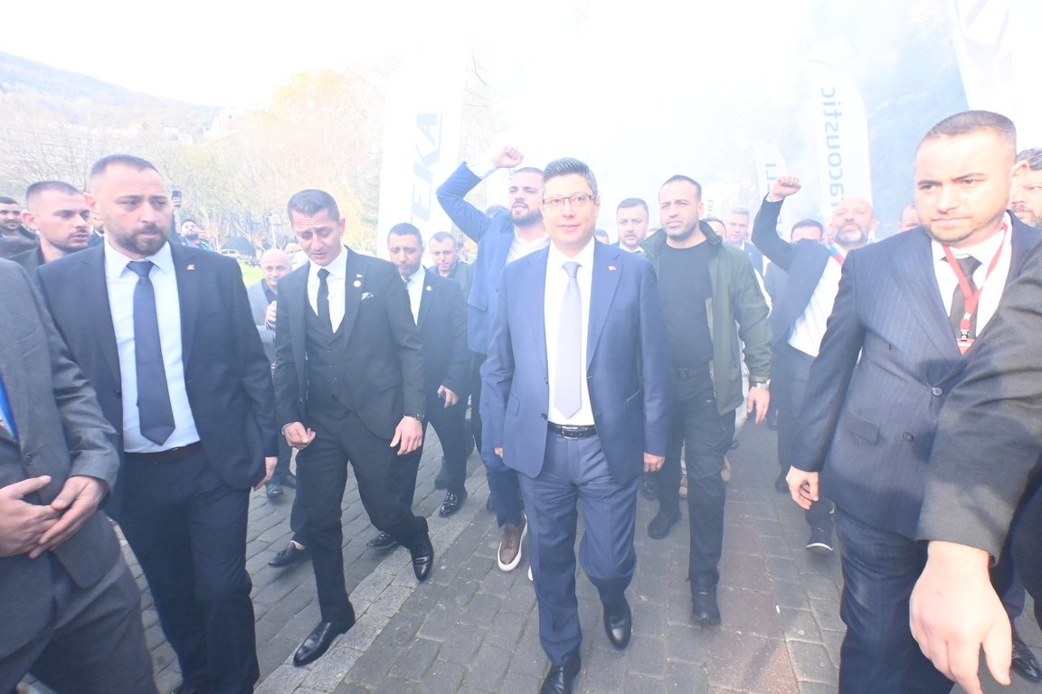 AltundagUysal's tweet photo. Bursa 2 Nolu Şubemizin 3. Olağan Genel Kurulu’nu, yoğun katılımın ve dayanışma ruhunun damga vurduğu bir ortamda gerçekleştirdik. https://t.co/lJKgkq2sVX