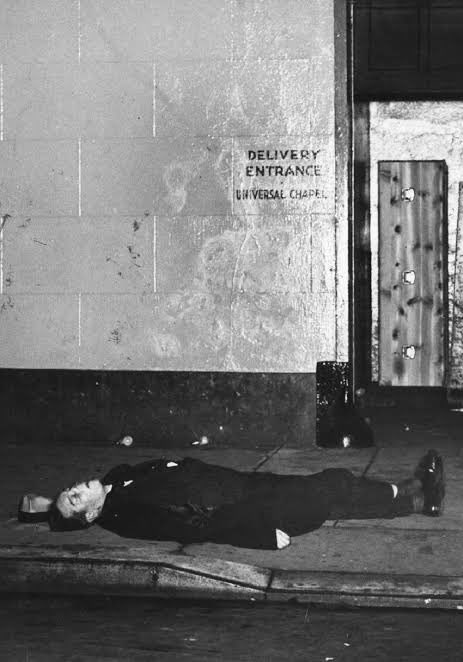 <a href="/The_PoetryArena/">BattleBorn</a> #BornBattleReady #noir #Noirvember 

photo: weegee