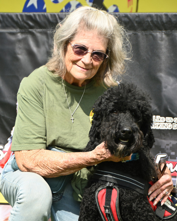 84DogsHelp's tweet image. Linda &amp;amp; Levi volunteer with Working Dogs For Vets’ Ambassador Program — training, evaluating, and advocating for service‑dog teams. Learn how they support veterans: workingdogsforvets.org/program-1 #NoVeteranLeftBehind #ServiceDogs #SupportVeterans