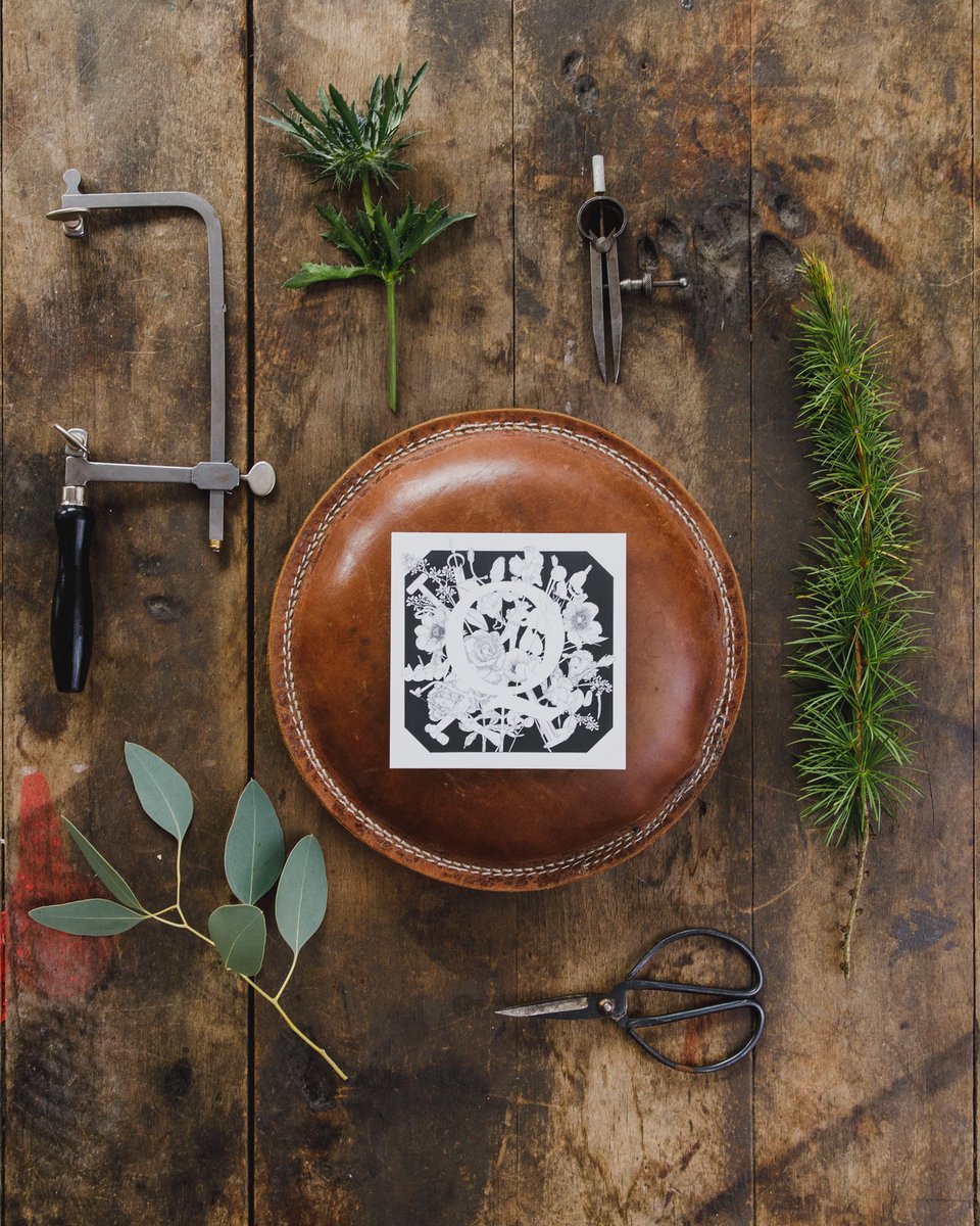 Quarterworkshop's tweet image. We have a few vouchers on their way to future makers! ✨
Give a gift that feels thoughtful, meaningful, and lasting. A beautiful experience, wrapped in creativity and care — perfect for anyone who values handmade craftsmanship. 🔨☺️
#JewelleryQuarter #ChristmasGiftsUK