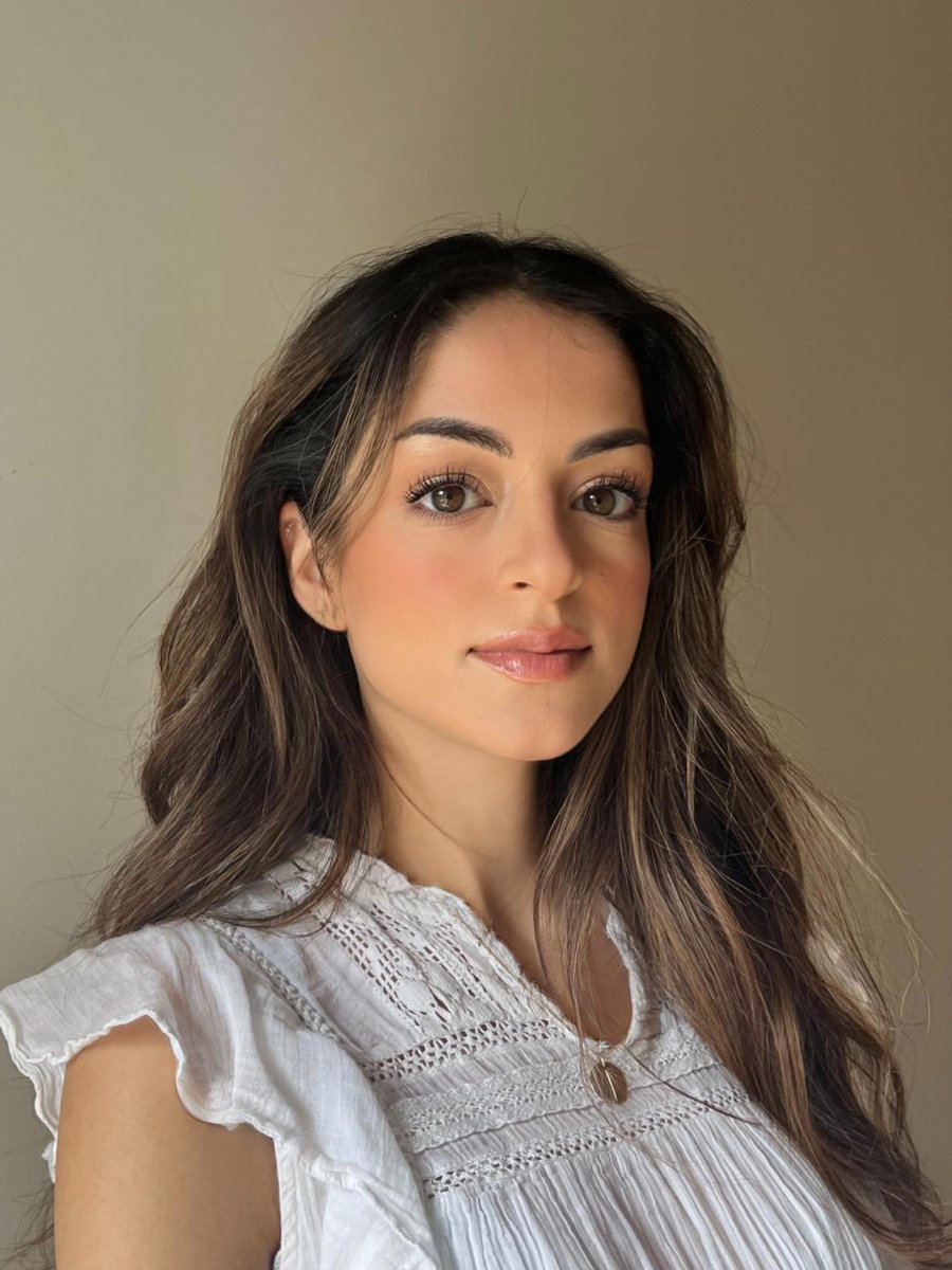 RCSnews's tweet image. Who is @TerouzP?

@Tom__Dobbs sat down with our new Innovation and Improvement fellow, Terouz Pasha, to talk about her journey so far and where she hopes this fellowship will take her 🎇

Read more in November's #Bulletin: ow.ly/kPNy50XsPP1