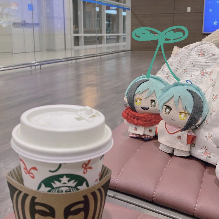 moratoriunu's tweet image. ２日目のお洋服🍒
フライト待ちのさくらんぼ