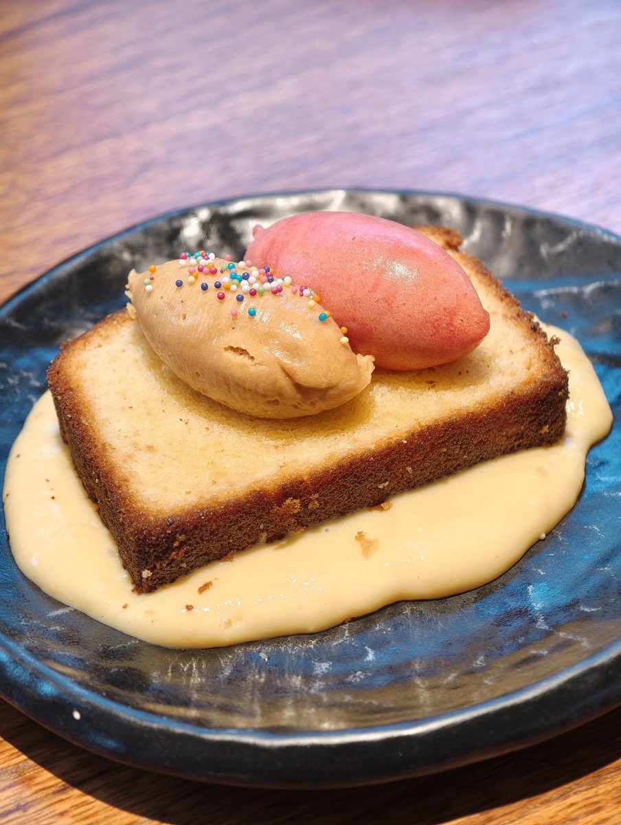 r3dash's tweet image. I just had the most insane meal of 2025 at Bandra Born. 

Ingenious fusion of local (Bandra) favourites and international cuisines. Love, love, loved it.