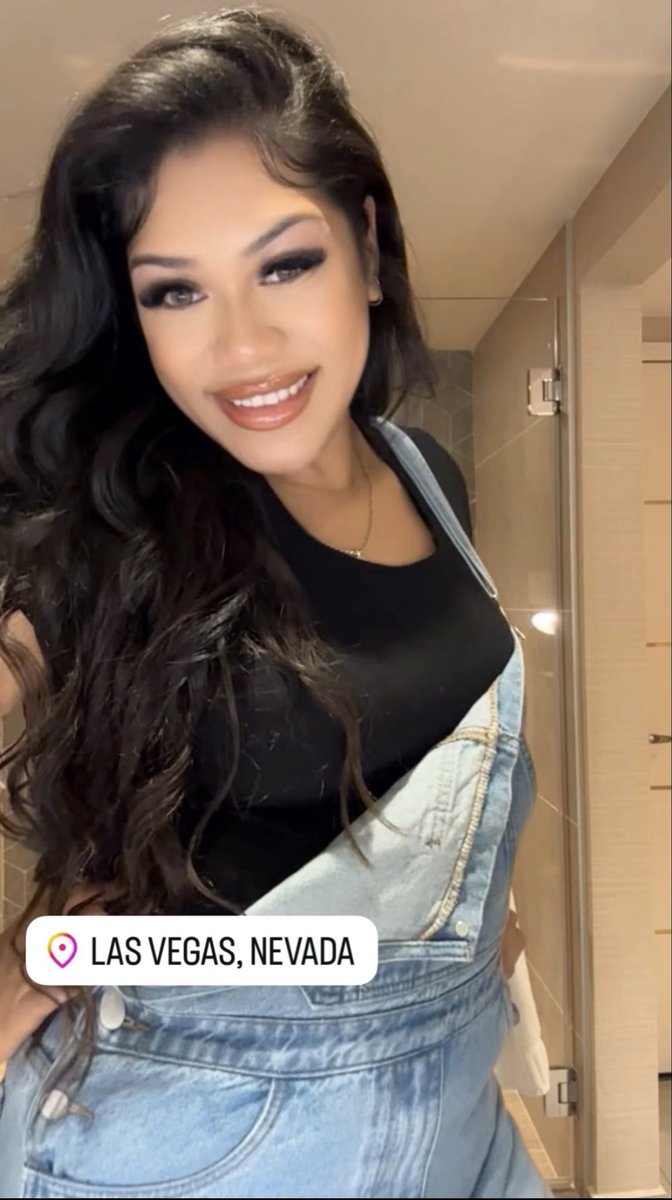 rainzzdrop's tweet photo. Smile like this because I win in and out of Vegas. https://t.co/JQxJpNnvb9