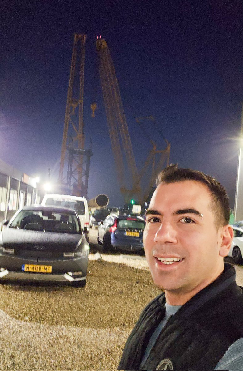 DimitrisSavvid4's tweet photo. Μια ακόμη μέρα που χρειάζεται να ξυπνήσω ξημερώματα, γιατί —όπως φαίνεται— δεν είχα τη «τύχη» της κόρης του χασάπη.

Αυτής που, όπως μάθαμε χθες στην εξεταστική, κέρδισε το λαχείο οχι μία αλλα ΤΡΕΙΣ φορές!!!

Για να καταλάβουμε το μέγεθος της «τύχης»:

Η πιθανότητα να κερδίσεις μία φορά είναι 1 στο 1.000.000.

Η πιθανότητα να κερδίσεις τρεις φορές είναι 1 στο 1.000.000.000.000.000.000

Και κάπως έτσι, άλλοι ξυπνούν με θαύματα… κι άλλοι με ξυπνητήρι.
Καλημέρα σε όλους εμάς που δεν έχουμε τέτοια τύχη και ξυπνήσαμε κανονικά για δουλειά.