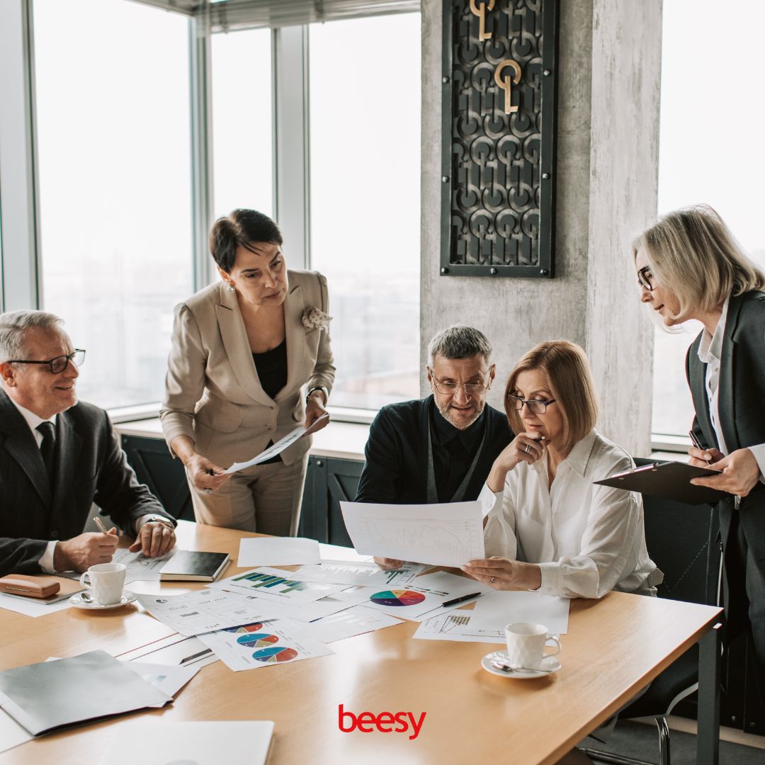 Beesy_tw's tweet photo. Si una reunión no genera decisiones, no es útil. La cadencia correcta convierte 30 minutos en claridad, avance y foco real.
👉 Léelo en nuestro blog: https://t.co/lyrlpfRPbu

#TrabajoEficiente #GestiónÁgil #BeesyInsights https://t.co/CmrcY8dDZG