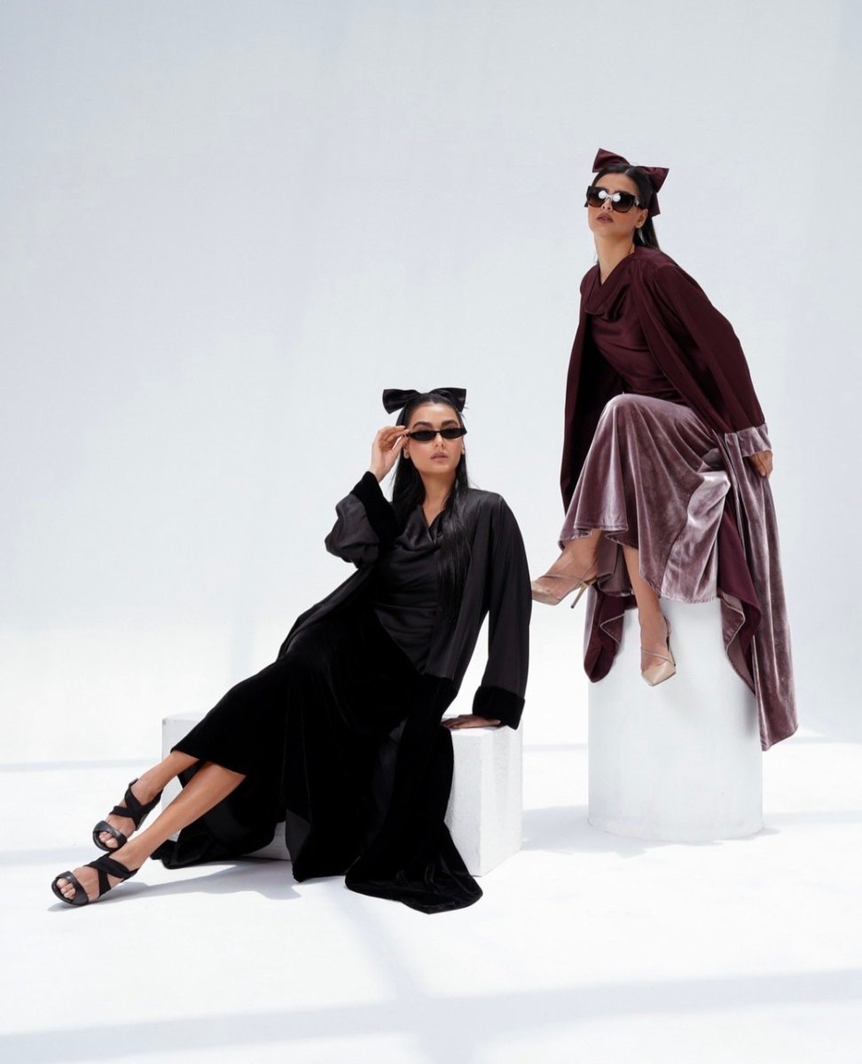 miraymano's tweet image. CLASSY VELVET ESSENTIALS:
Stunning velvet abayas crafted for the ones who love class and comfort — stylish, graceful, and perfect for this season.

Shop now via the link in our bio #MIRAYMANO

#MYM #VelvetCollection #WinterFashion #ModestChic #ClassyLooks #SaudiStyle