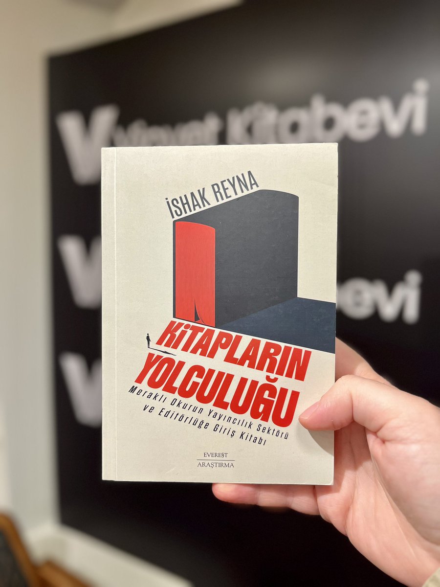 Bugün saat 15:00’te bu kez gerçekten de “Kitapların Yolculuğu”na çıkıyoruz. Kitapların, editörün masasından raflara kadar uzanan bu yolculuğa editör, yazar İshak Reyna ile çıkacağız. 

İlgili herkesi bu keyifli söyleşiye bekliyoruz.