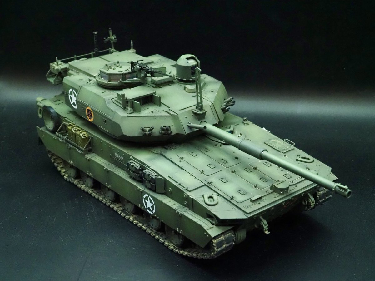 FuwakuT's tweet photo. M10 "BOOKER" 完成！
軽戦車みたいですが、戦車との違いはなんなんですかね？
にしても、履帯がめちゃくちゃ面倒なつくりで、時間かかりすぎました。

#プラモデル
#M10
#MAGICFACTORY
#新作 https://t.co/lnOQ7IgwP6