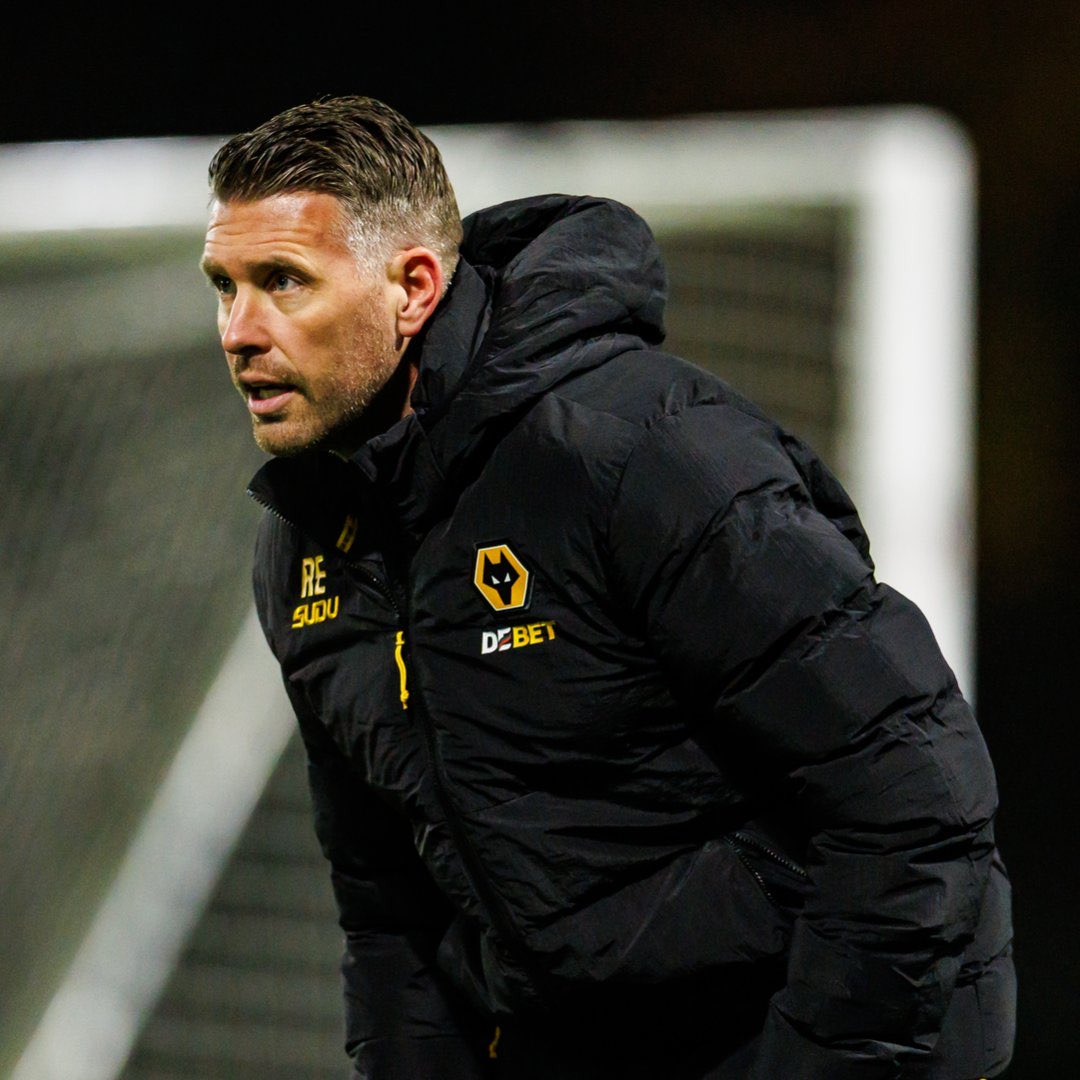 TalkingWolves's tweet image. 🗣️ Rob Edwards | #WWFC

Molineux can be so powerful and can make it so difficult for the opposition. I&apos;ve seen it as a player and on the opposite side as a manager. It was at its best during Nuno’s time, when the team were absolutely flying, so that&apos;s what we need you all to try…