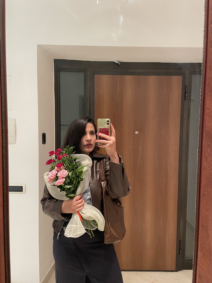 sadaf_sa76's tweet photo. آبان ۱۴۰۴
ماه موردعلاقه و تولدم 🥰 https://t.co/4hVG7ks40V