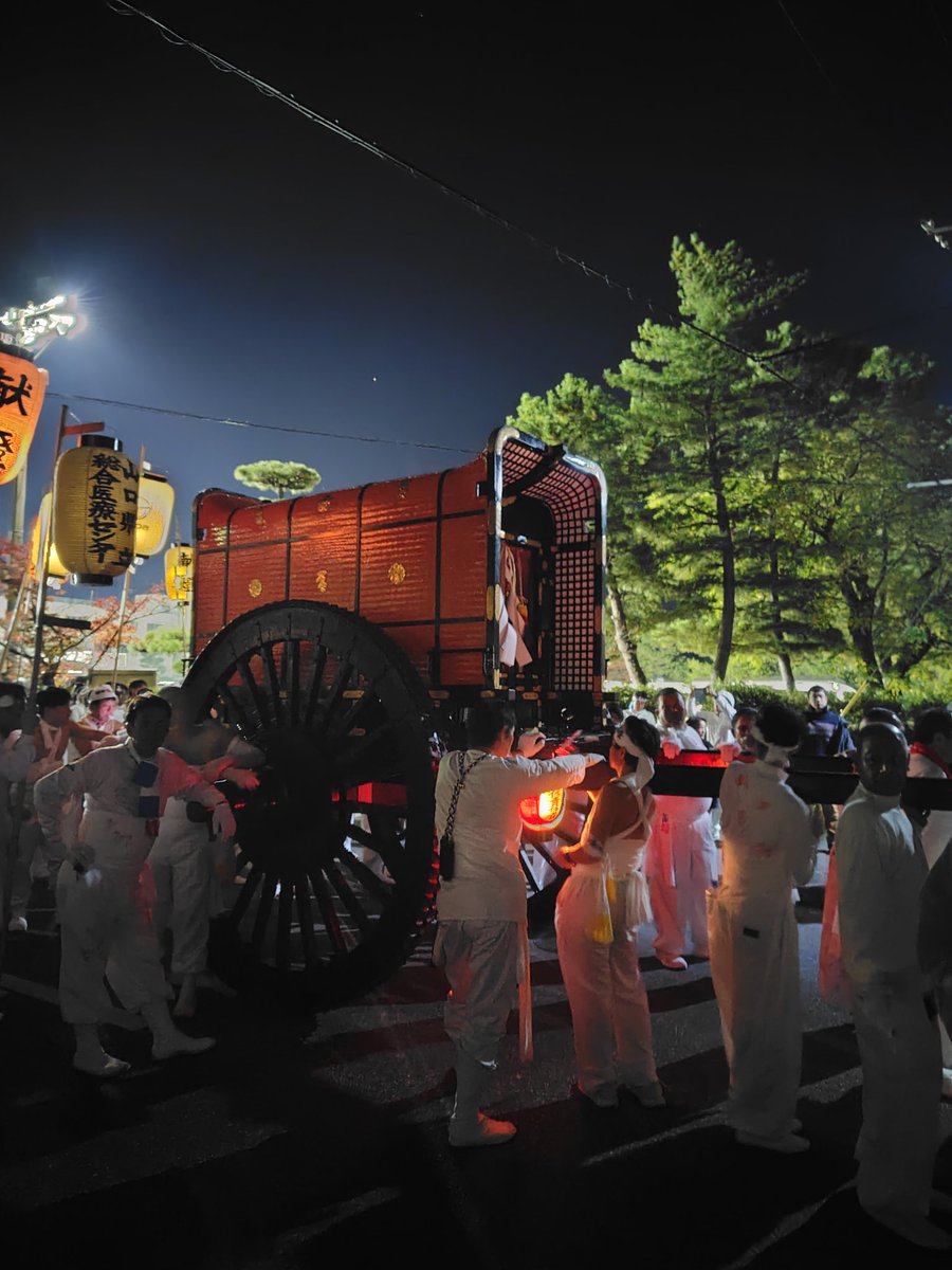 code00888's tweet image. お網代に御霊を乗せて移動中