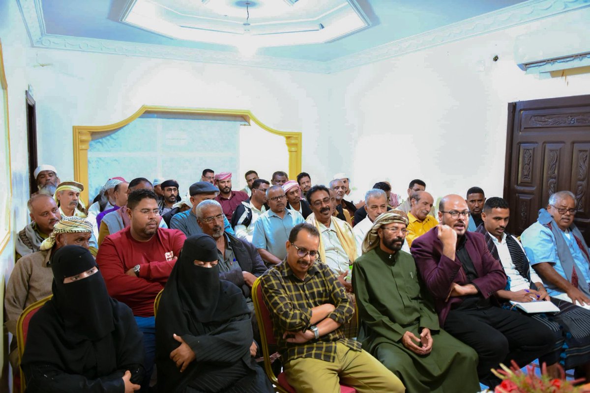 الكثيري يترأس لقاءً موسعًا بقيادات انتقالي حضرموت للتحضير لفعالية سيئون الكبرى

السبت ٢٢ نوفمبر ٢٠٢٥

ترأس الأستاذ علي عبدالله الكثيري، رئيس الجمعية الوطنية للمجلس الانتقالي الجنوبي، اليوم السبت في مدينة المكلا، لقاءً موسعًا ضمّ رؤساء الهيئات التنفيذية للقيادات المحلية في مديريات