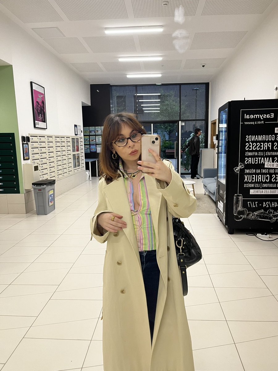 elosamouille's tweet photo. jsp j’ai changé de lunettes entre temps 💤 https://t.co/b5tp44iz4V