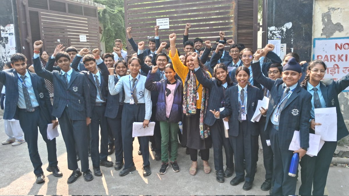 Neha05204678's tweet image. Thrilled to be part of @BBPSMV &amp;amp; grateful for the chance to teach students for #MVPP! Feeling blessed to contribute to shaping young minds &amp;amp; hearts. #Teaching #Gratitude @vividh87 @EduMinOfIndia @doescience @Himanshi1629 @BJP4Delhi @gupta_rekha