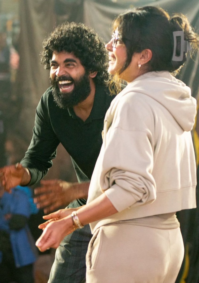 priyankachopra's tweet image. To always laughing through it all. Happy Birthday @ssk1122