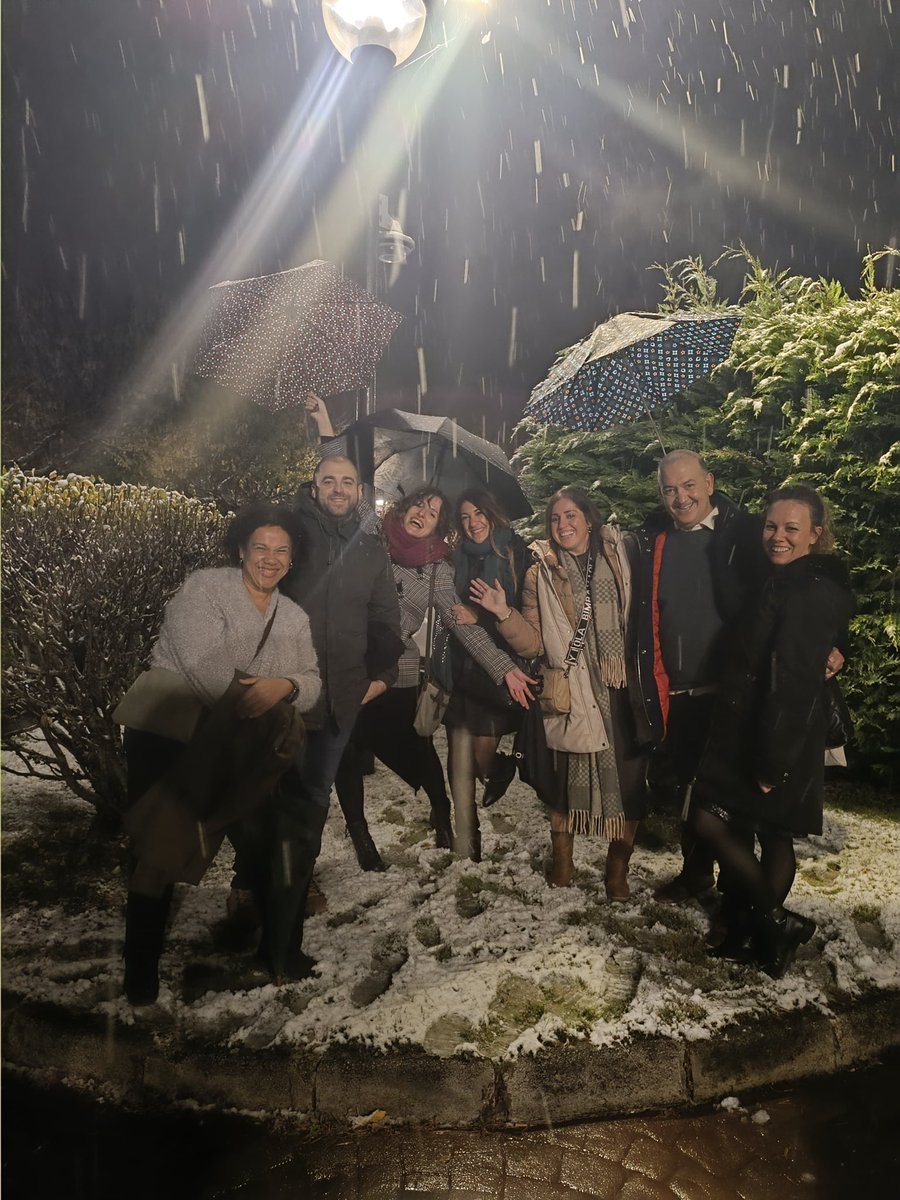 “Orgullosos del equipo, del esfuerzo de todos y de la motivación que nos mueve. De Pamplona volvemos con aprendizajes, nuevos retos y ganas de más. 💪🚀”
<a href="/SEINAV_/">Sociedad Española de Infusión y Acceso Vascular</a> 
<a href="/vallhebron/">Vall d'Hebron</a> 
<a href="/rociotaberne/">Rocio Tabernero</a>