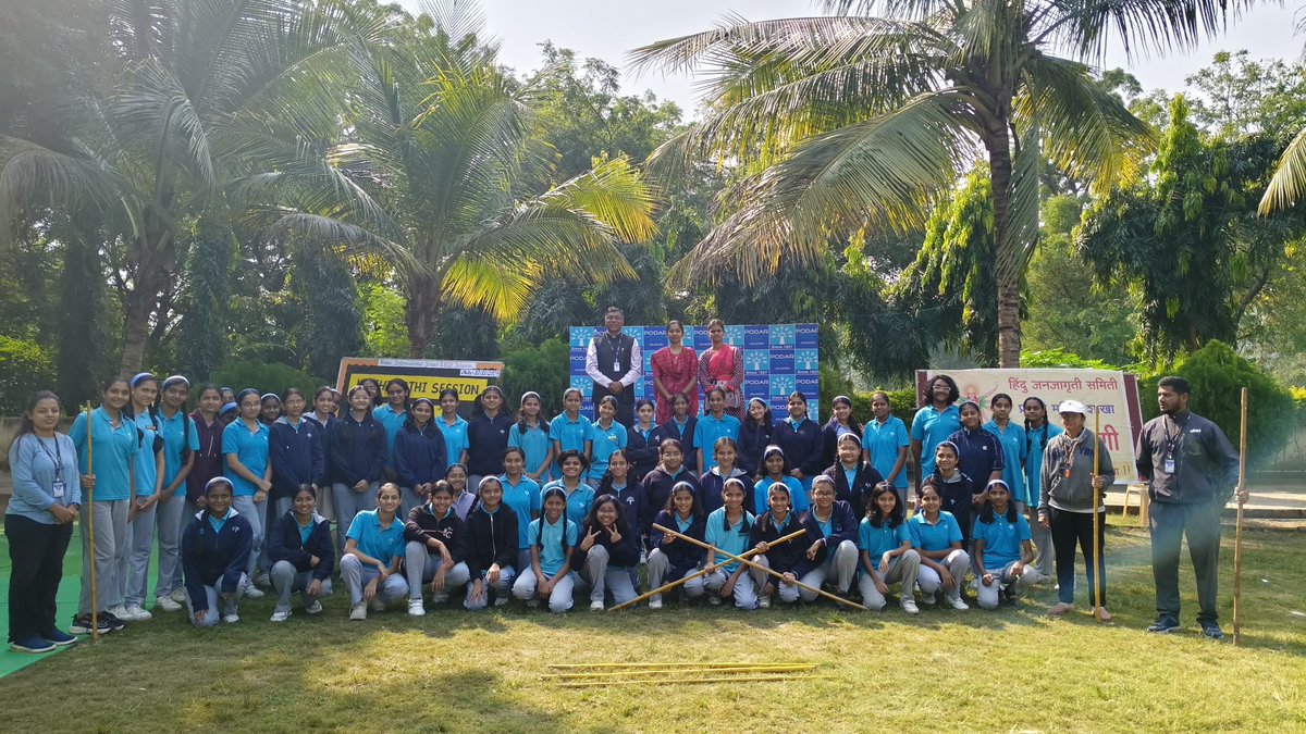 HJS_PJ's tweet image. Self-Defense Training Camp
Organized by @HinduJagrutiOrg

Participation of more than 240 students in a 3-day Lathi-Kathi training camp at &apos;Podar International School&apos; in Jalgaon

@SachdevaAmita @AtriNeeraj @kajal_jaihind @KapilMishra_IND @Ramesh_hjs @UdayMahurkar