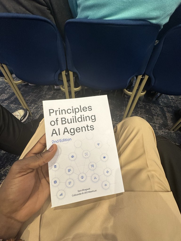 iamkingdevv's tweet image. Devfest Lagos, day 5🚀
Reach out if you’re here let’s chat