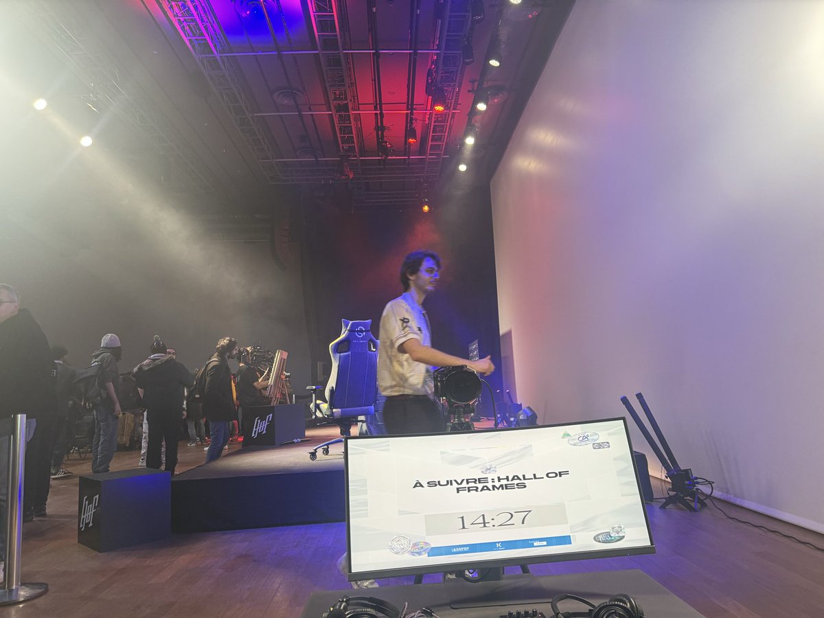 AREtoiles's tweet image. twitch.tv/etoiles
TOURNOI SMASH DE 128 JOUEURS ENNDIRECT DU LOUVRE LENS AVEC TEA GLUTO RARU ZOMBA....
ca va etre trop stylé je cast toute la journée sur place!!