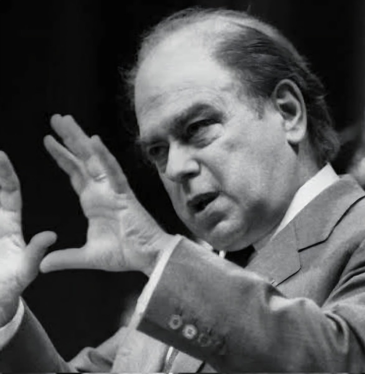 EU Citizen tweet media