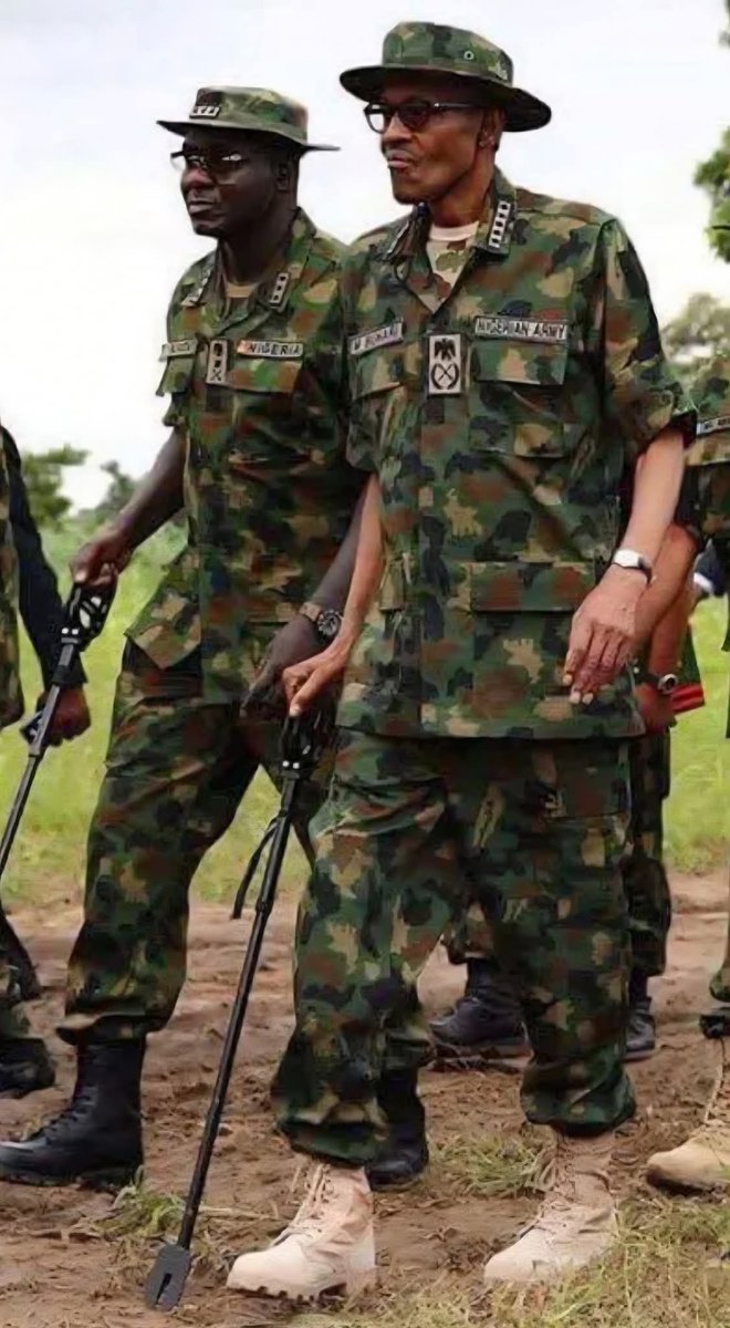 OfficialAzzaki's tweet image. During Late Buhari, one Yeye Governor from the Northwest went into Dialogue with Bello Turji and his gangs, Buhari personally visited the State and lunch a full Military operations against the Bandits, Bello Turji narrowly escaped the Military onslaught, over 800 Bandits were…