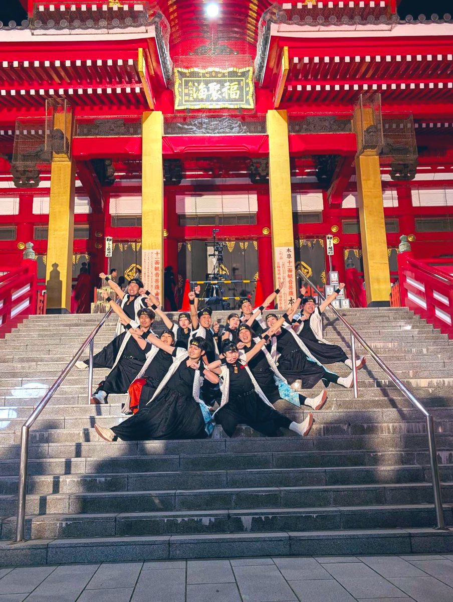 Karasu_krs's tweet photo. 【踊る大南中戦】
踊る大南中戦、鴉は準優勝！
一夜限りの解凍でしたが、たくさんのご声援ありがとうございましたーっ！！

とっても悔しいですが、やっぱりお客さんの前で踊るってたのしー！！

じゃあまたな👋

#黒潮よさこい祭り前夜祭 https://t.co/rZbQKef8gc