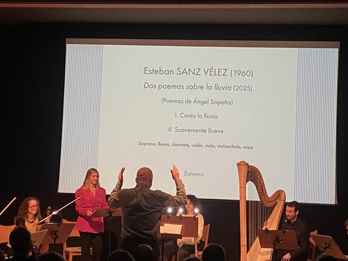 Feliz Día de la Música 🎶🎵🎶 
#SantaCecilia #Patrona 
Felicidades #EstebanSanzVelez 
Y me vais a permitir la “ niña “ 😍 ‼️‼️