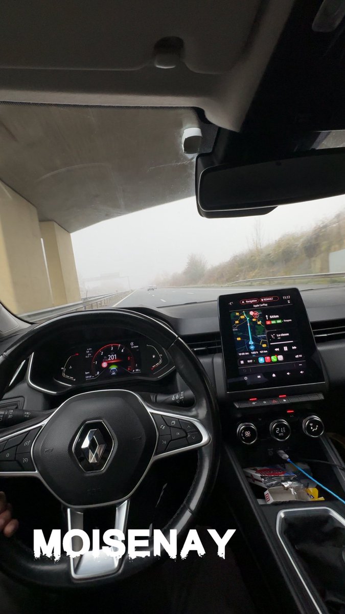 useeeery's tweet image. Je fais 3h de route pr faire une surprise à l’anniversaire de ma nièce et j’v être en retard