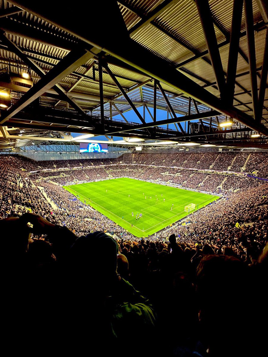🔵⚪️🟡 VOLUNTEERS NEEDED 🔵⚪️🟡

4 weeks today we will be doing our first ever display at our new ground. 

We want to make this as great as possible and as always, with your help we can achieve that.

We are after volunteers to help with flags prior to KO for our display that